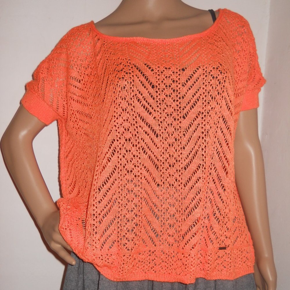 Hollister Summer Top, Lacy Knit, XS/S, Beach-y Tee